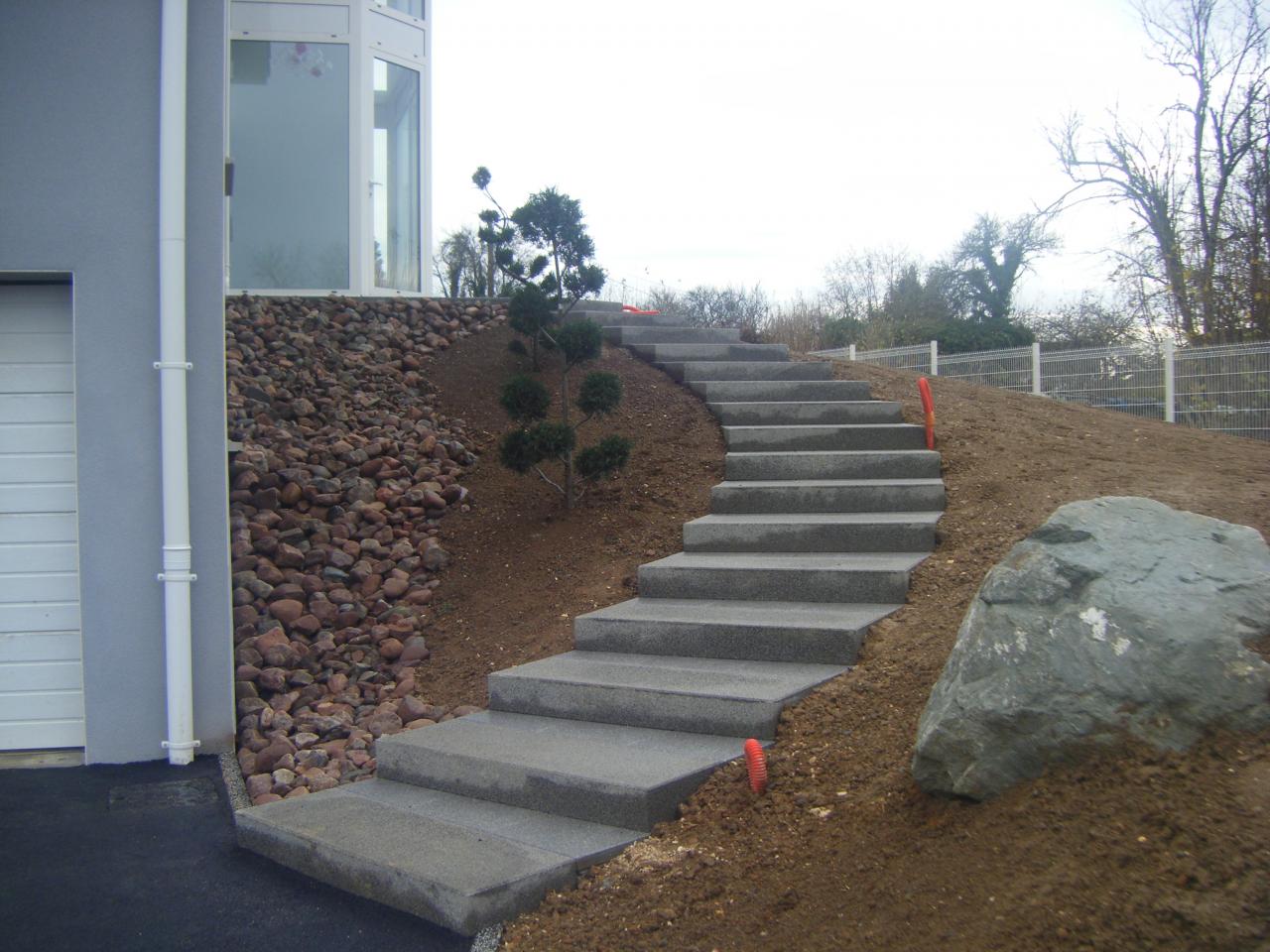 Création d'escalier en béton à Lespinasse