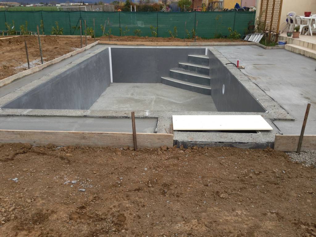 Création piscine béton Toulouse
